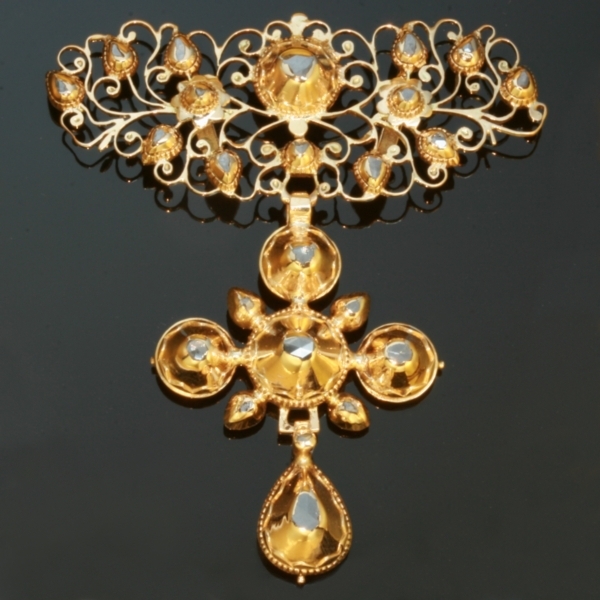 Early 19th century antique cross set with rose cut diamonds (image 7 of 9)